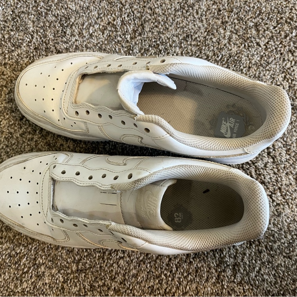 Nike Air Force shoes - Picture 3 of 5